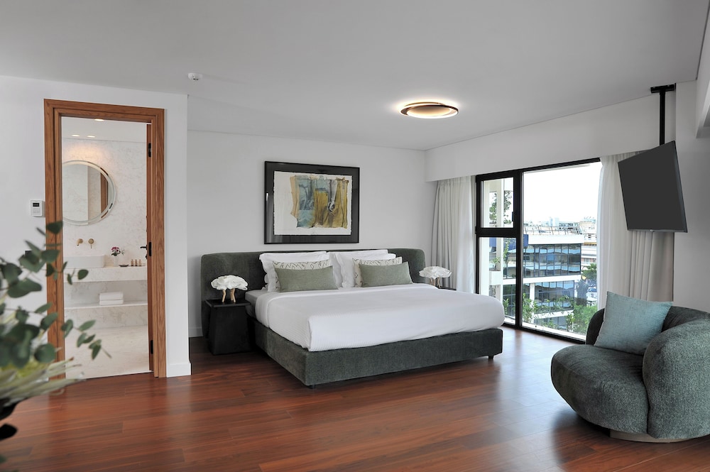 Junior Studio Suite