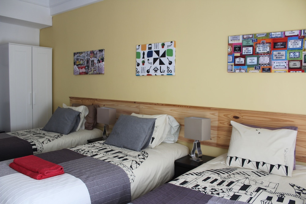 Triple Room, 3 Twin Beds, Balcony photo 1