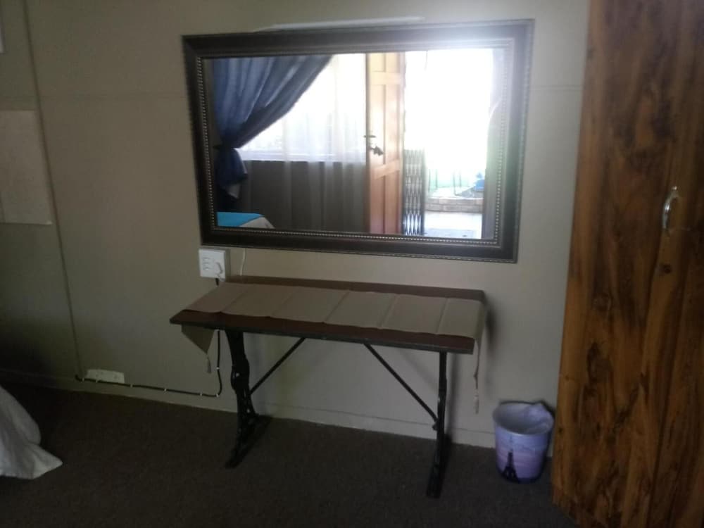 Standard Single Room photo 2