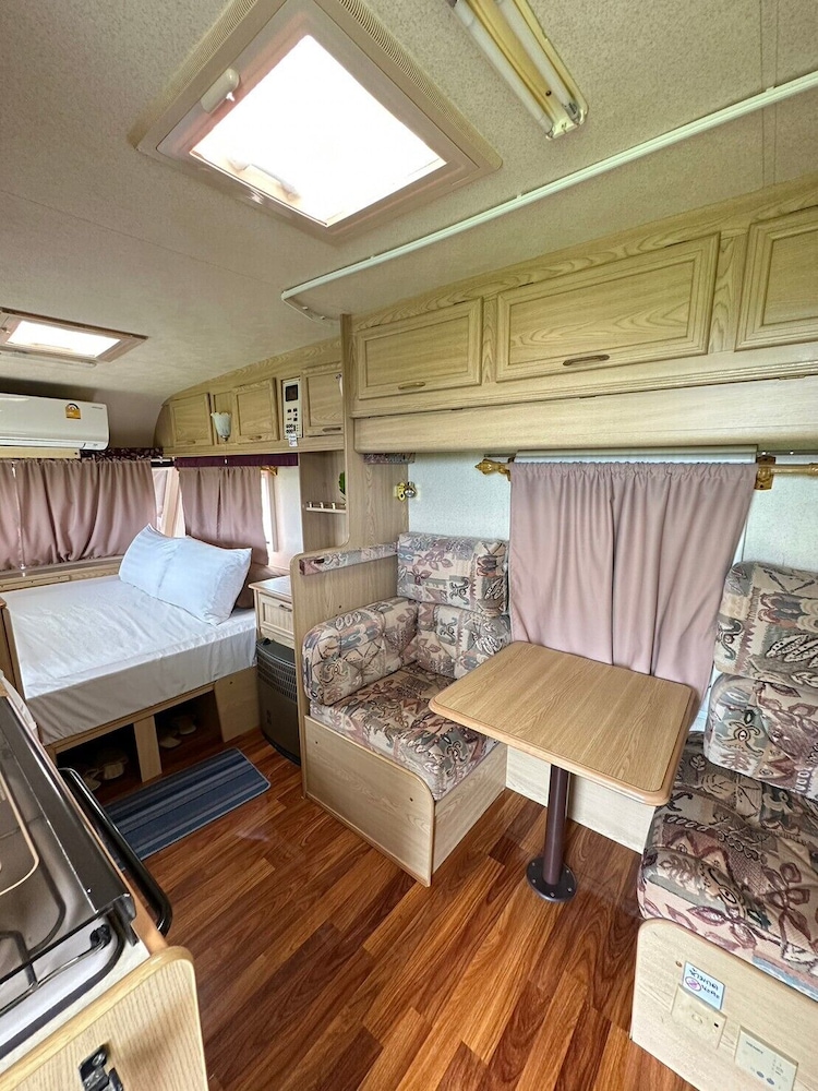 Caravan photo 3
