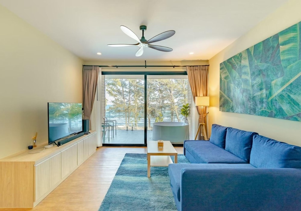 Presidential Villa, 4 Bedrooms, Beachfront - Photo 13