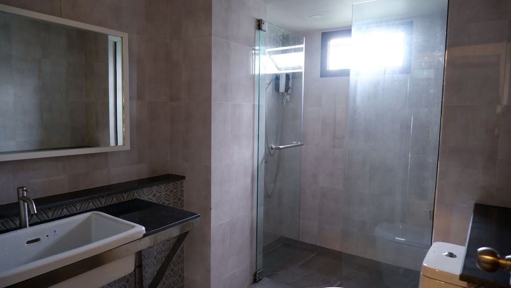 Standard Twin Room - Photo 4