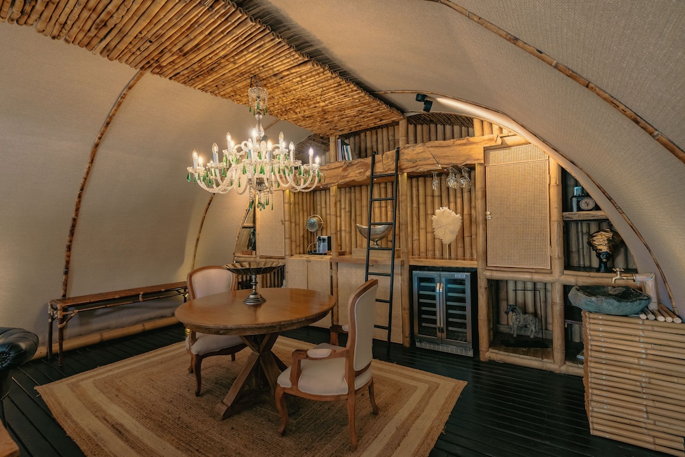 Elixor Palace - Photo 6
