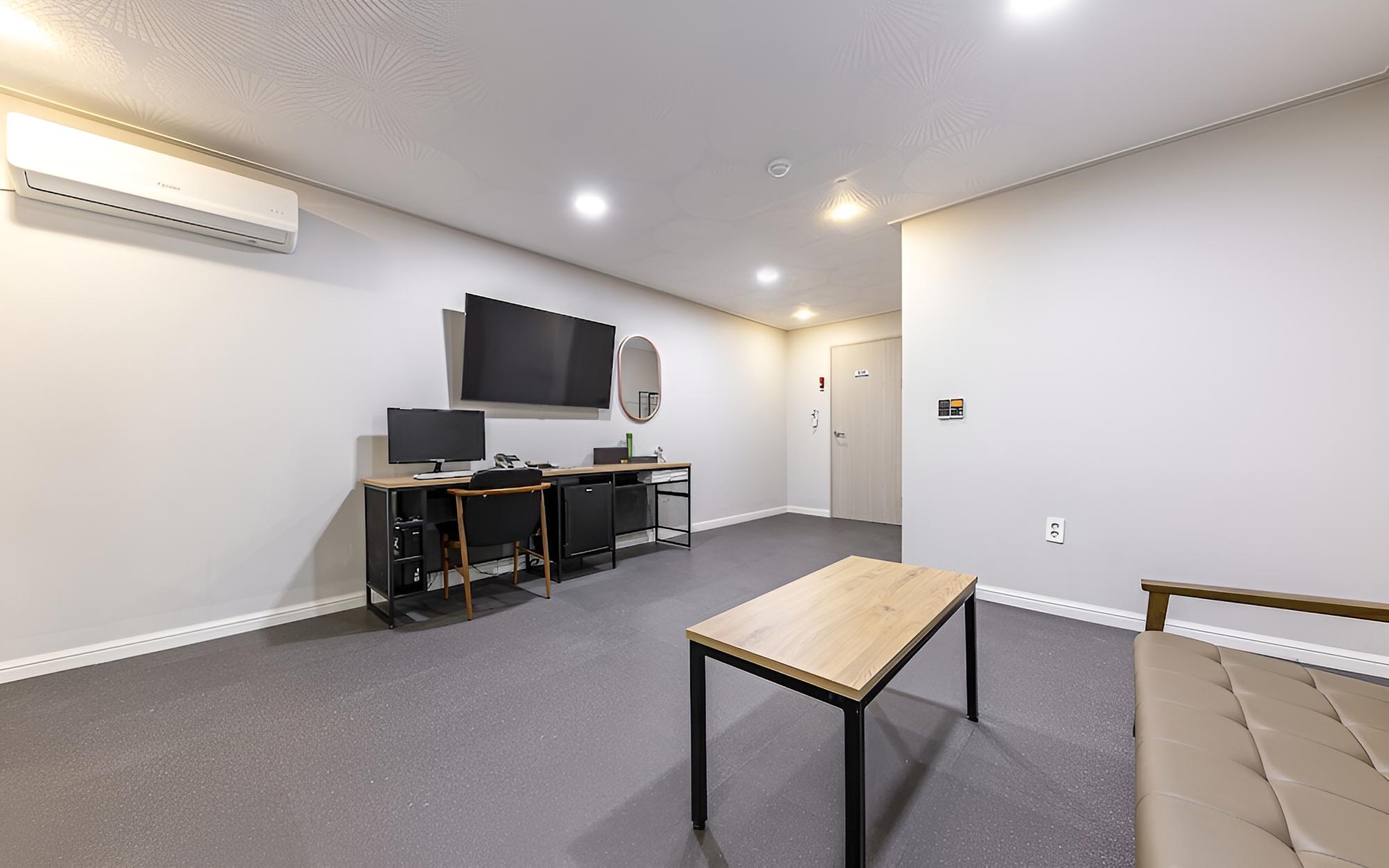 Room (VIP Ocean View (TV OTT Available)) - Photo 4