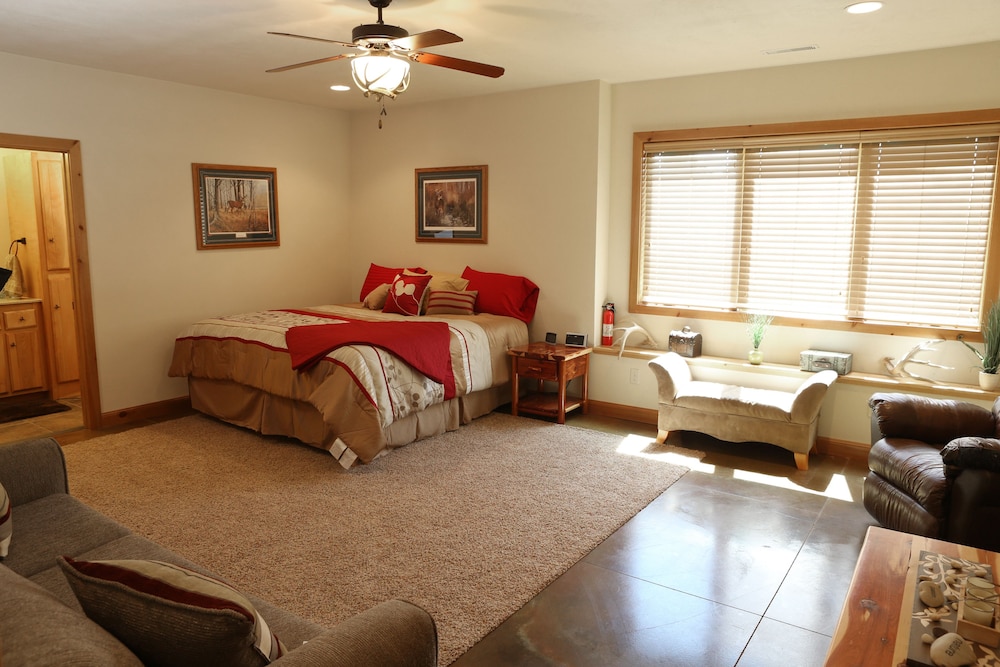 Luxury Cabin, Multiple Beds, Resort View photo 1