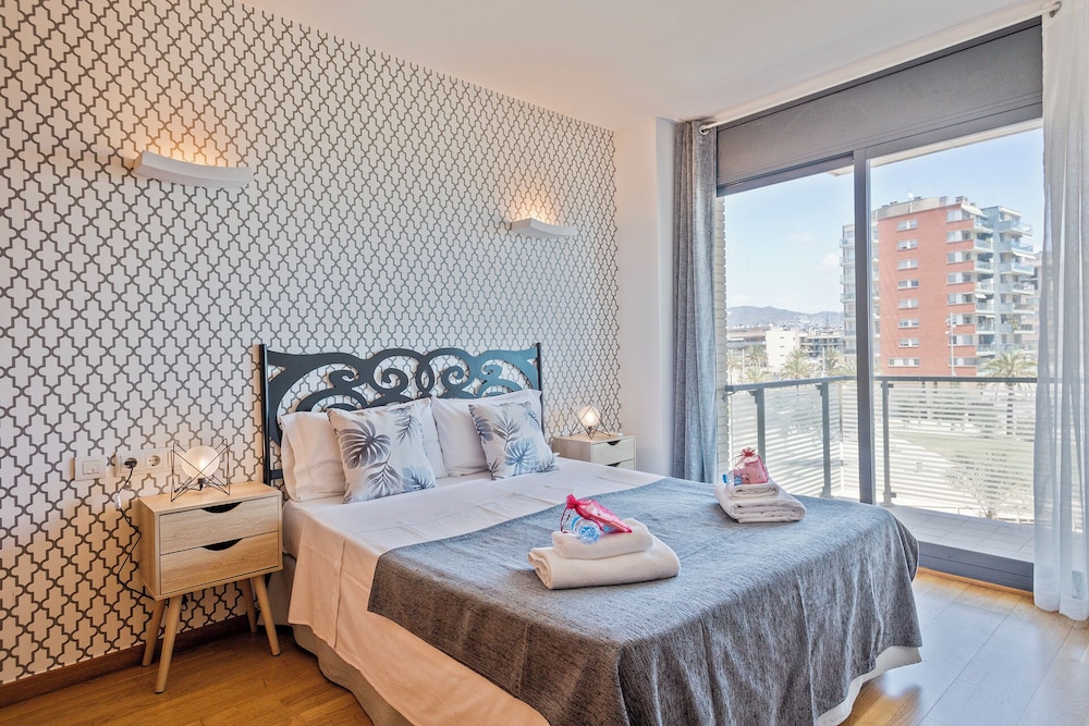 Standard Apartment, 2 Bedrooms, Balcony, Sea View (Plaça pati de cela nº1) photo 2