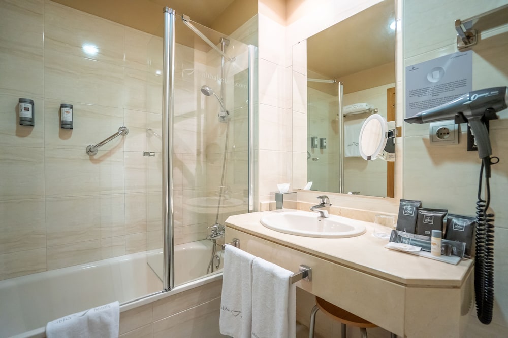 Triple Room - Photo 7