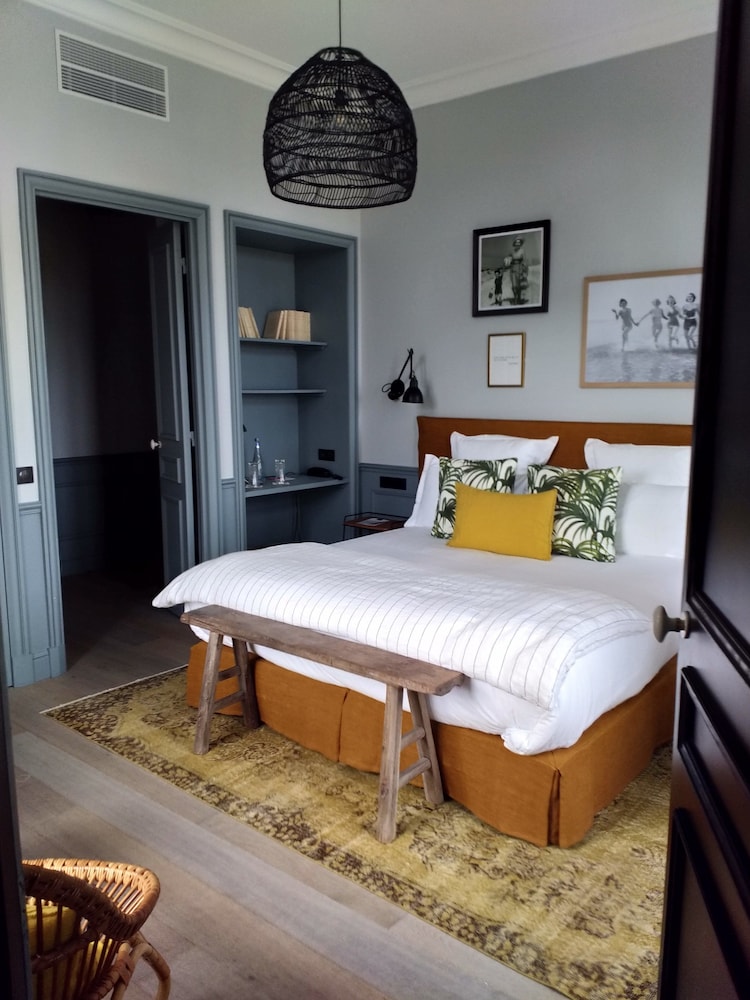 Premium Double or Twin Room, Sea View (Main building) - Photo 2