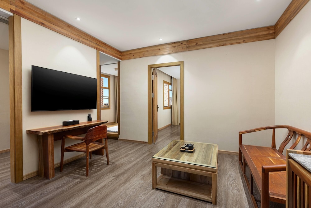 Suite, Multiple Beds, Non Smoking