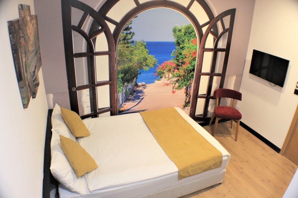Economy Double Room, 1 Queen Bed, Non Smoking photo 3