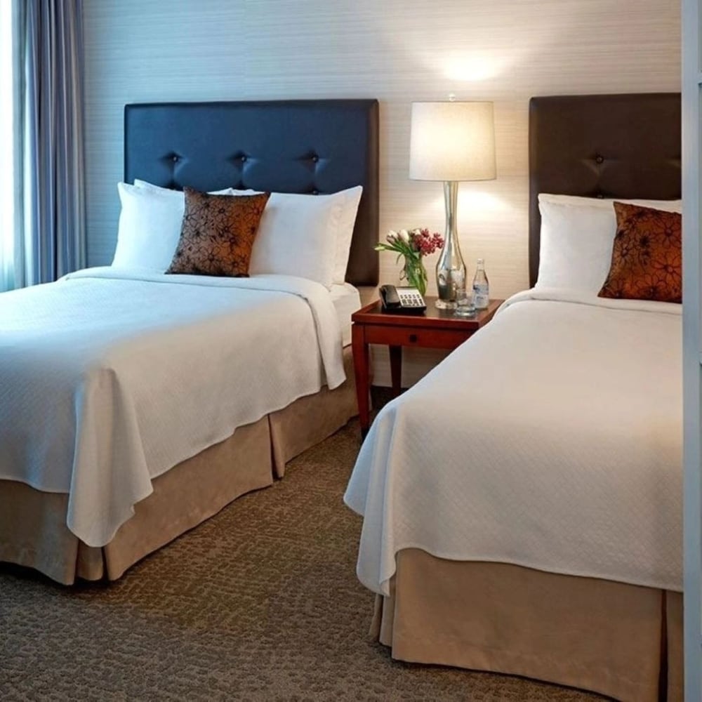 Deluxe Suite, Multiple Beds - Photo 1