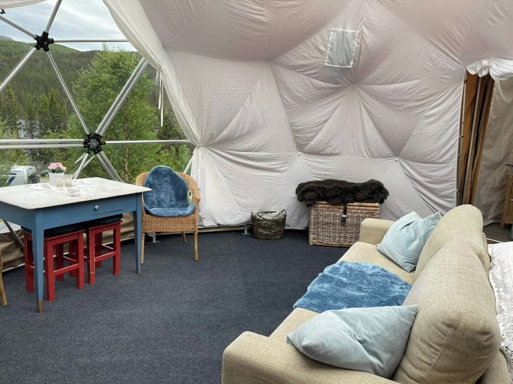 Basic Tent photo 1