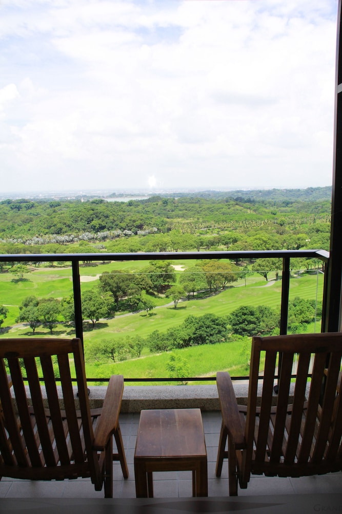 Superior Double Room, Golf View photo 3