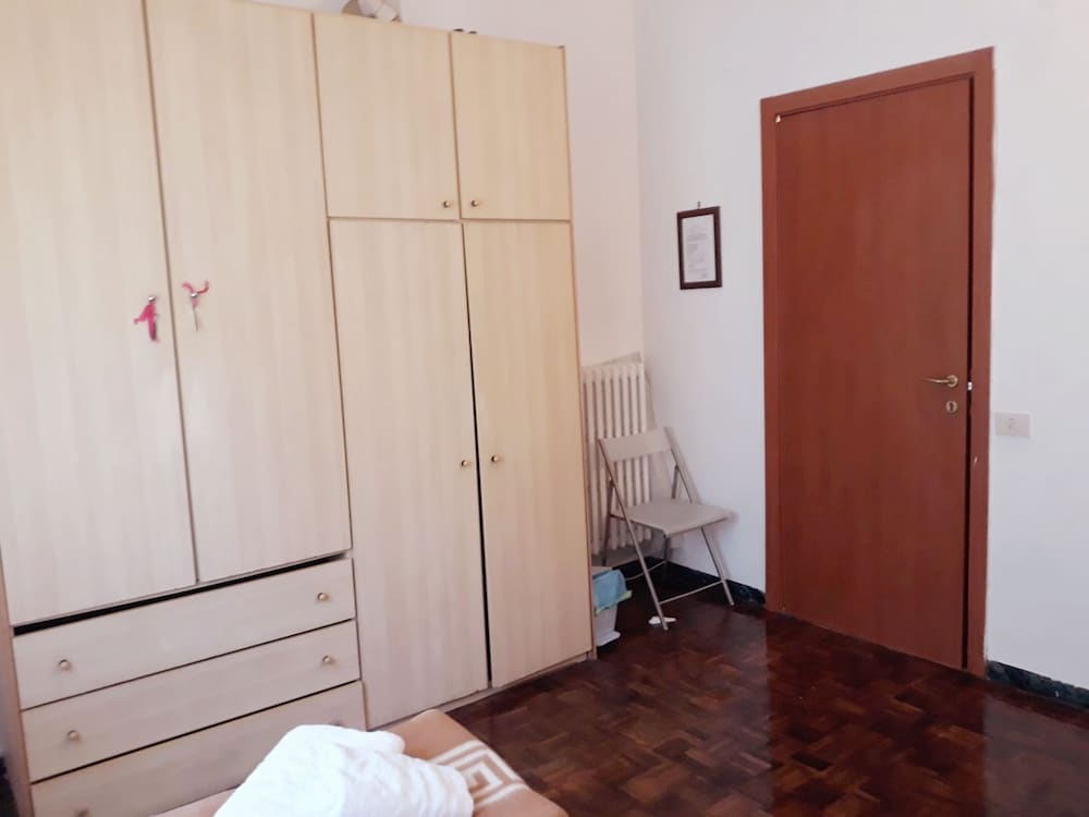 Single Room, 1 Bedroom, Shared Bathroom, Garden View