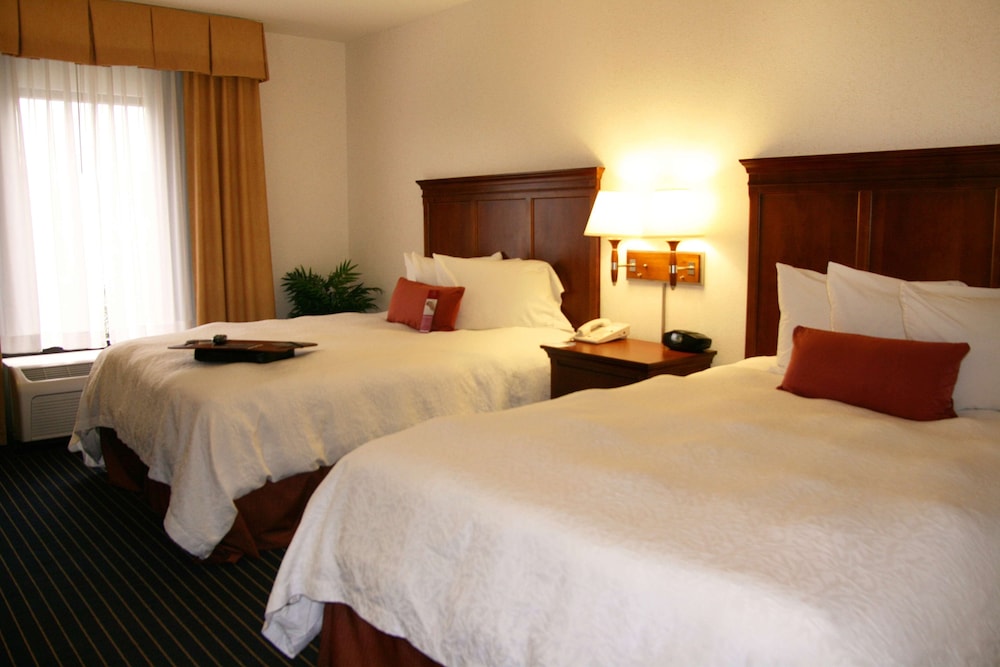 Room, 2 Queen Beds, Accessible (Hearing) - Photo 1