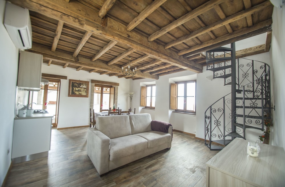 Duplex, 1 Bedroom photo 2