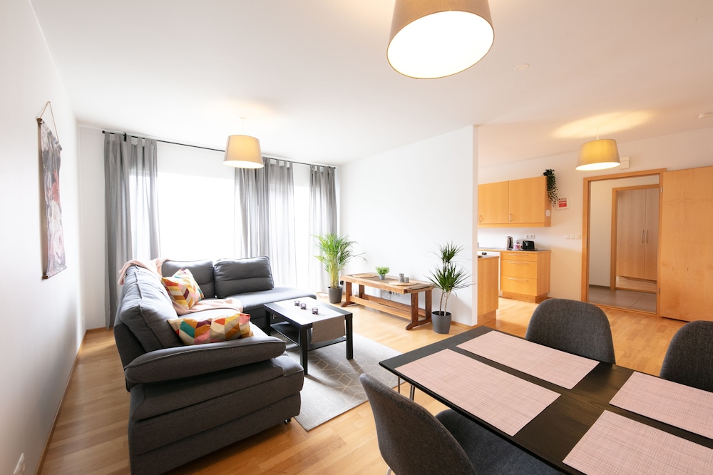 Flower Apartment