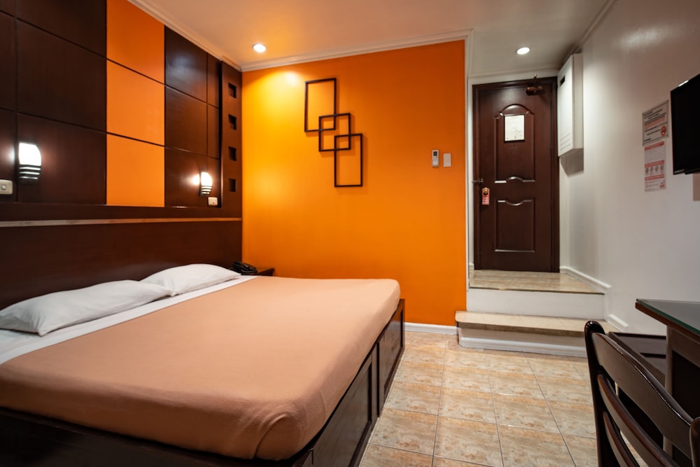Deluxe Room (with Air Condition) photo 1