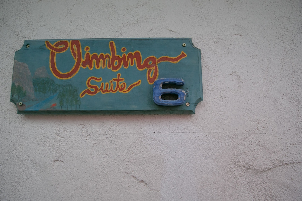 Climbing Suite photo 3