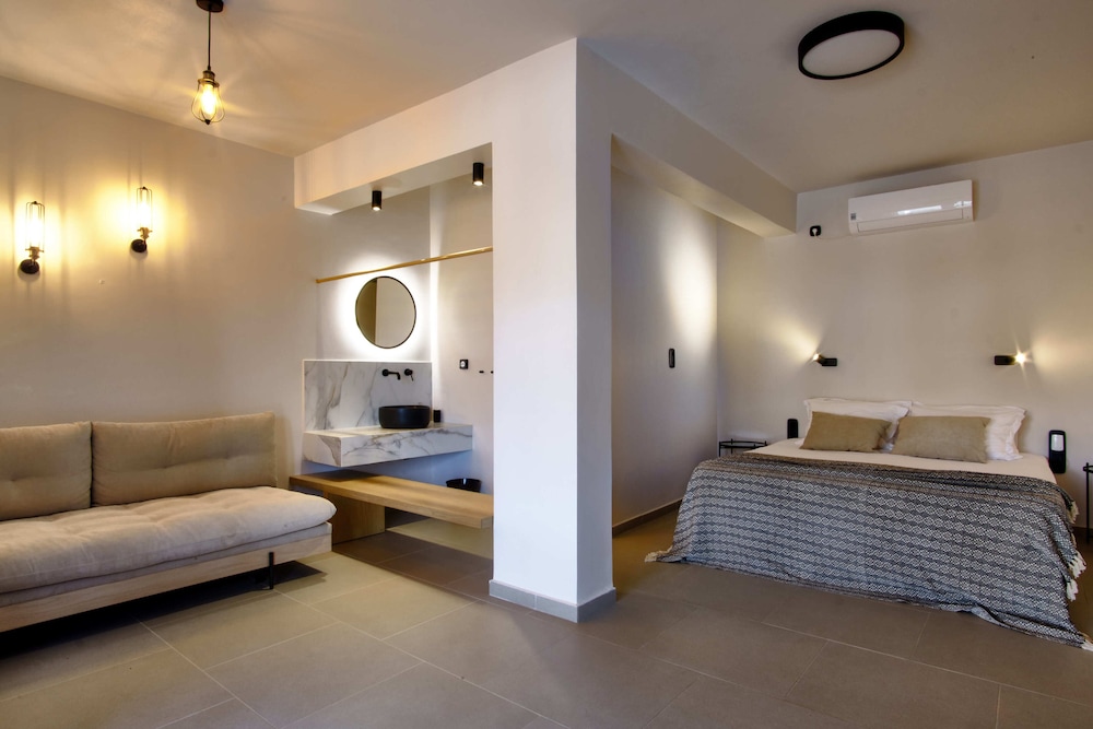 Kolona Suite Sea View Private Pool