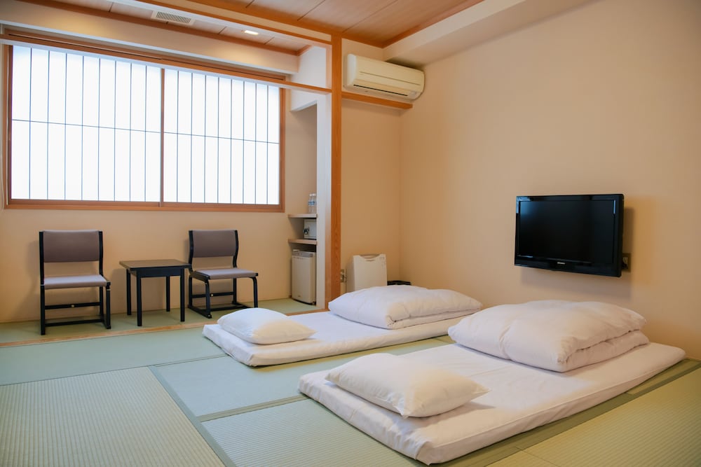 Japanese Style Room for 4 People, New Building, Non Smoking photo 2