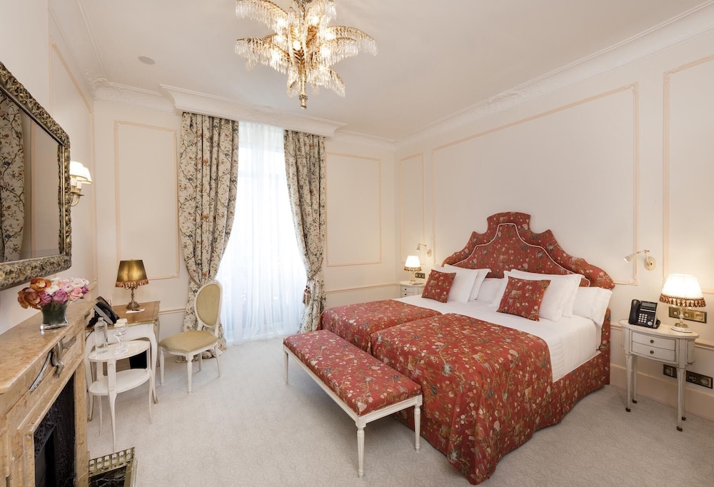 Exclusive Double or Twin Room