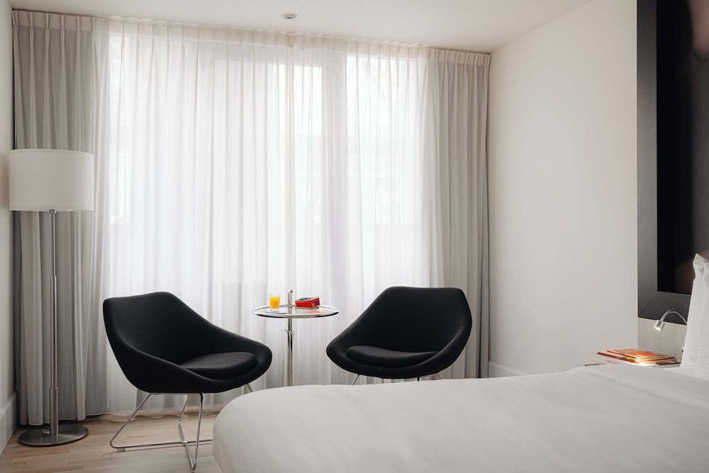 Superior Room, 1 King Bed photo 2