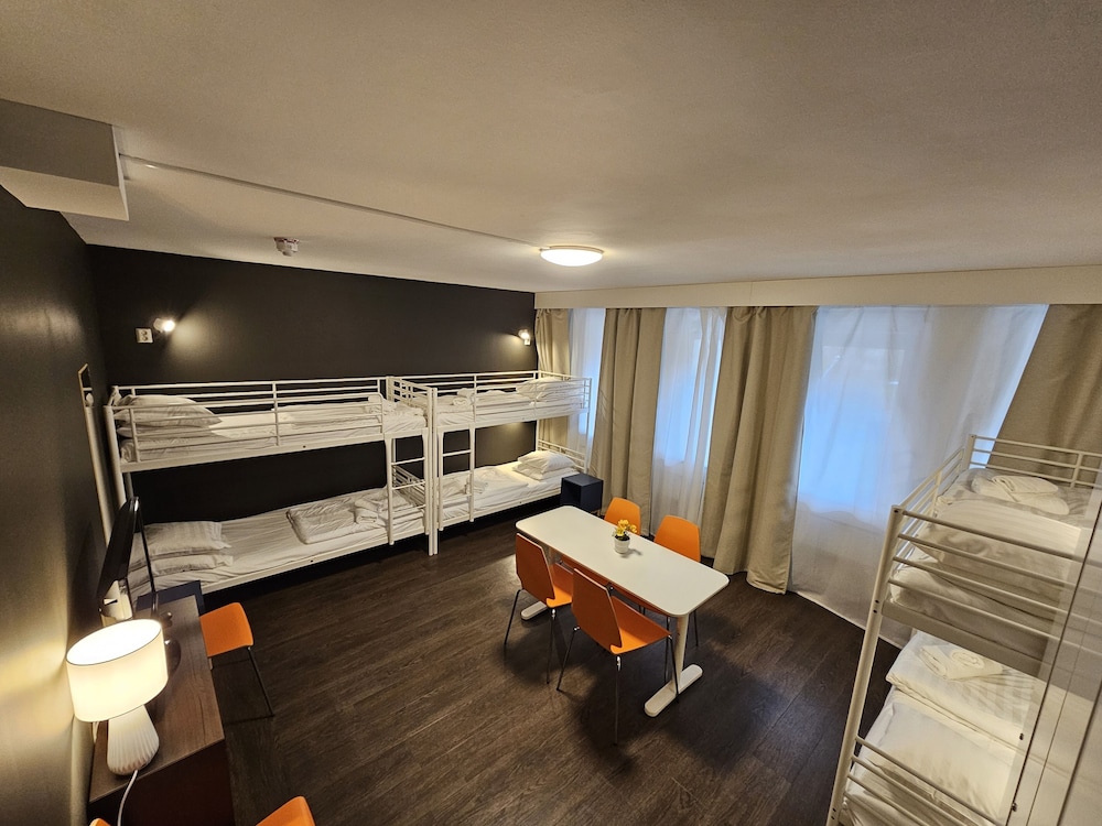 Quadruple room photo 2