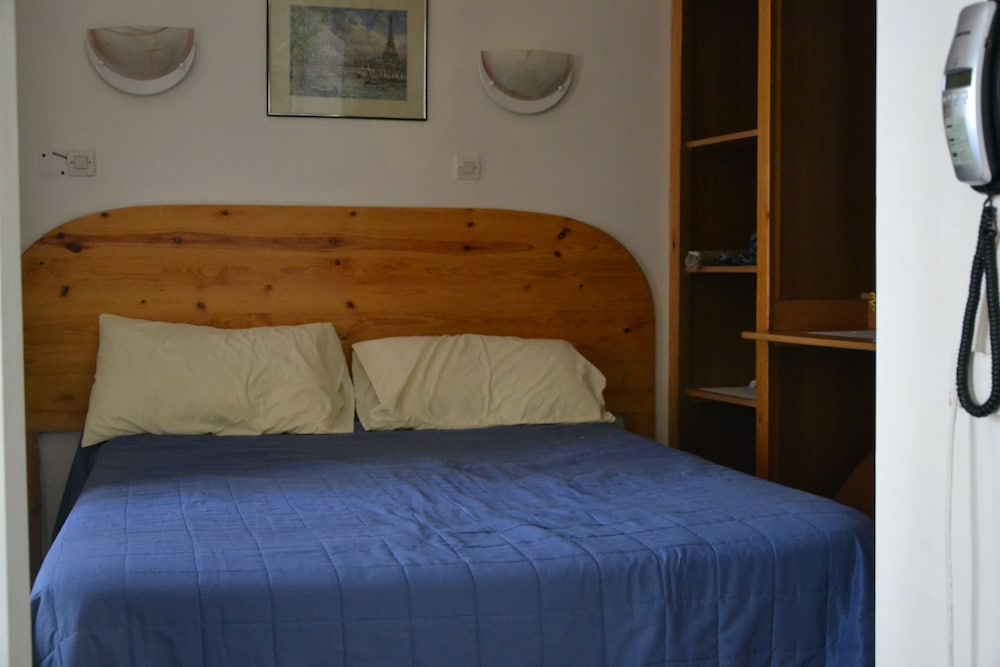 Triple Room, Private Bathroom (shared toilets) photo 2