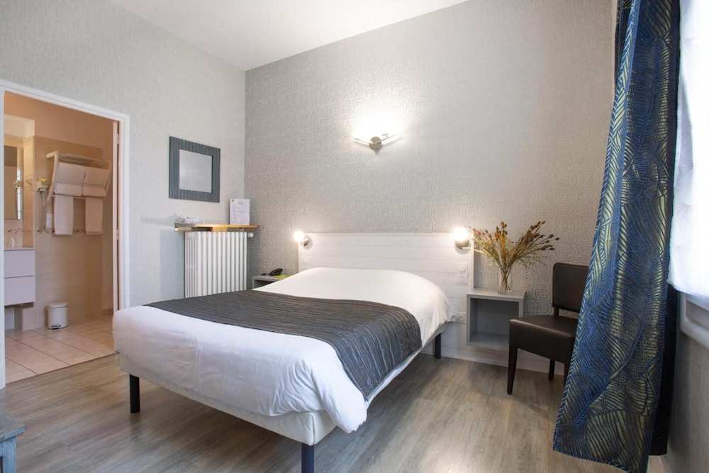Standard Double Room photo 3