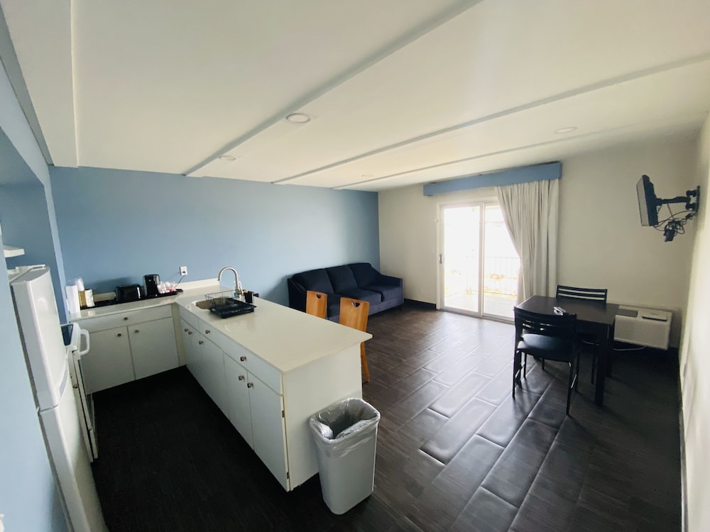 King Suite with Kitchen and Sofa Bed, Balcony photo 1