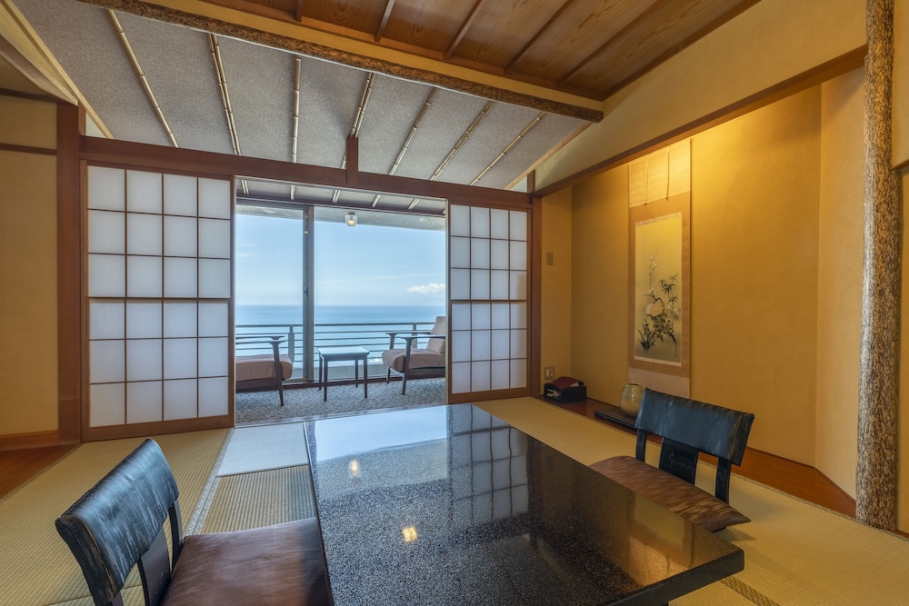 Japanese Style Room (10 Tatami Mats)	Dinner : French Kaiseki cuisine photo 2