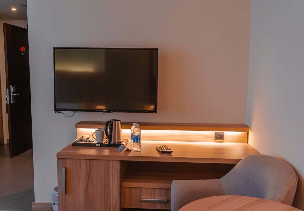 Standard Double Room, 1 King Bed - Photo 6
