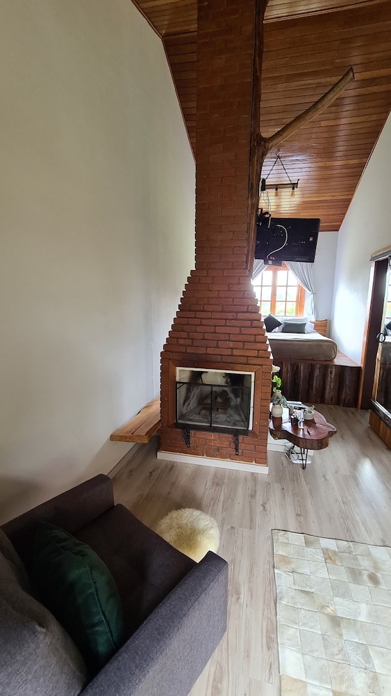 Classic Room, 1 Bedroom, Mountain View photo 2