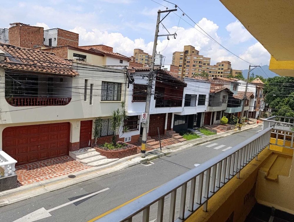 Basic Double Room, Balcony, City View photo 3