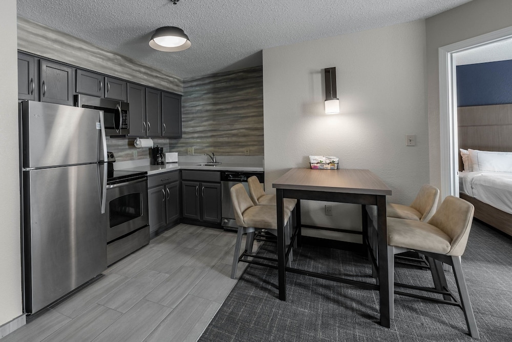Suite, 1 Bedroom photo 3