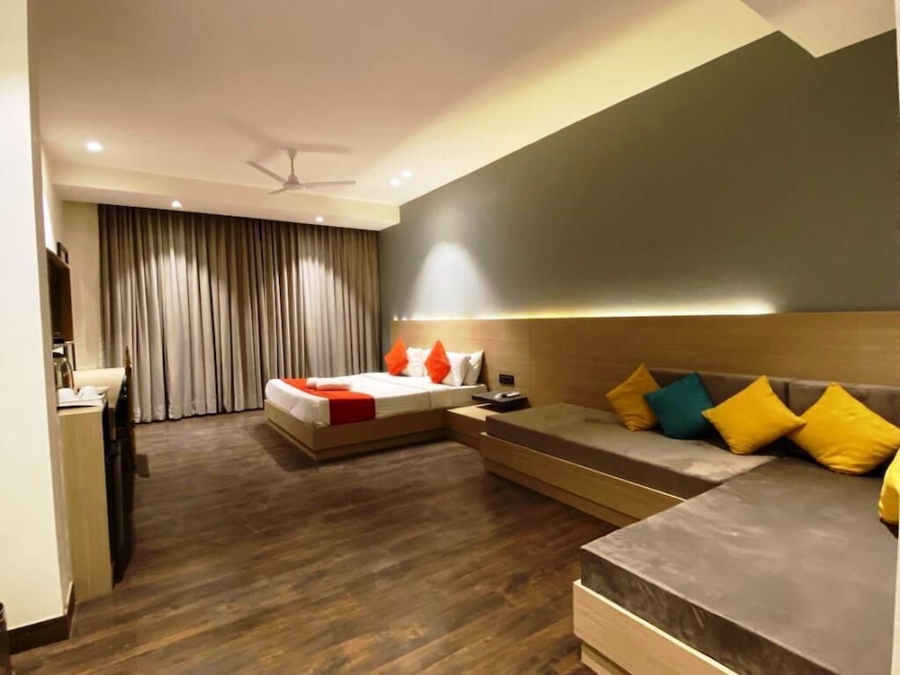 Deluxe Double Room, 1 Double Bed, Non Smoking photo 3