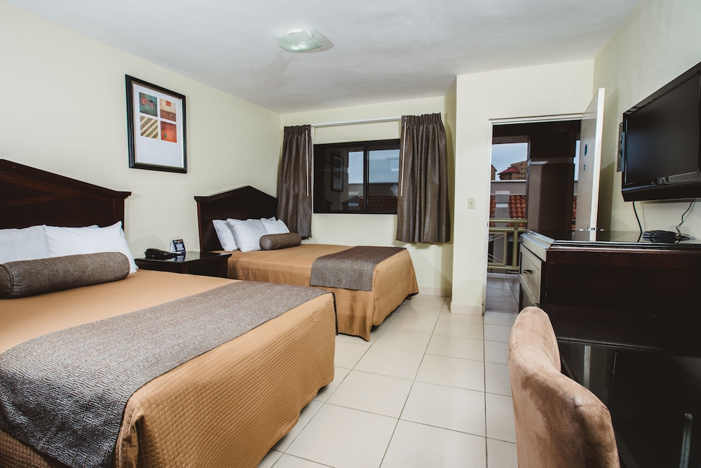 Standard Double Room, 2 Double Beds photo 3