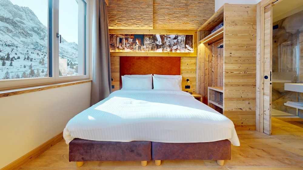 La Loggia Luxury Suite photo 2