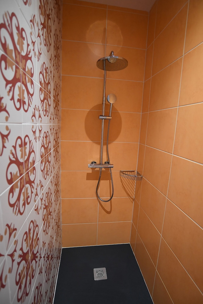 Exclusive Double Room, Ensuite, Garden View (Les Indes) photo 3