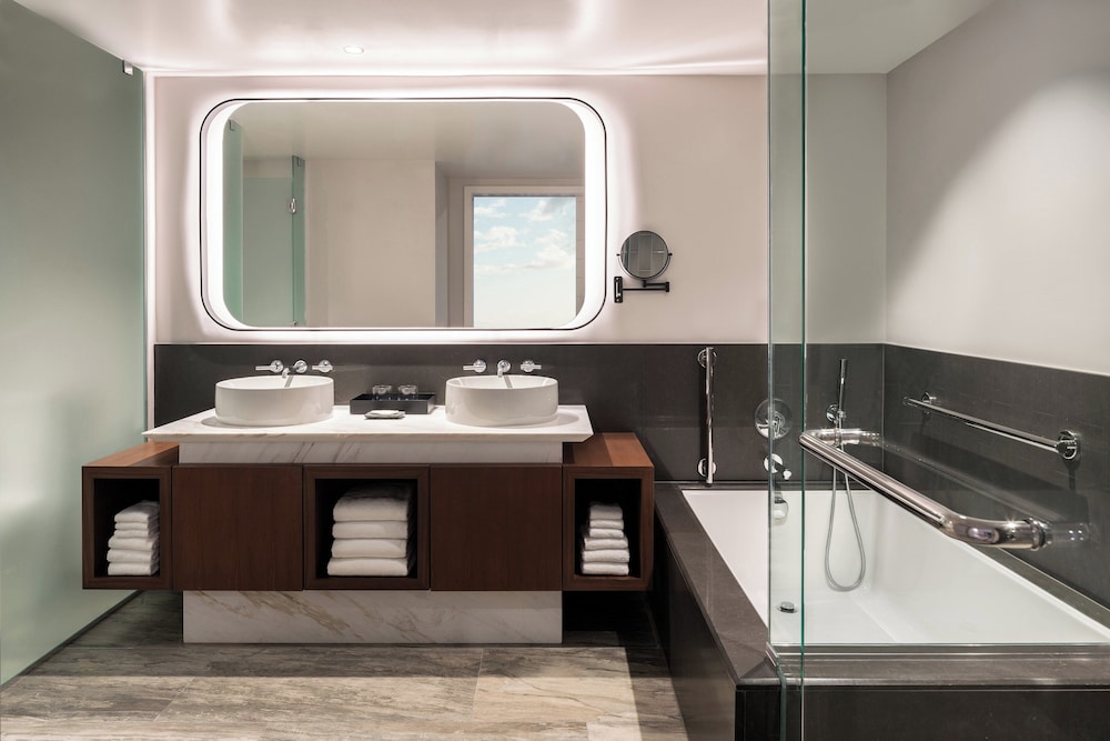 Club Suite, 1 Bedroom, Club Lounge Access, Ocean View (hokupa'a Tower, Luxury Suite)