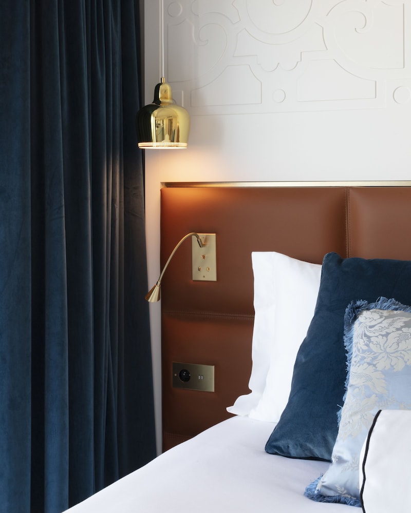 Suite (Prestige | Eiffel Tower) photo 2