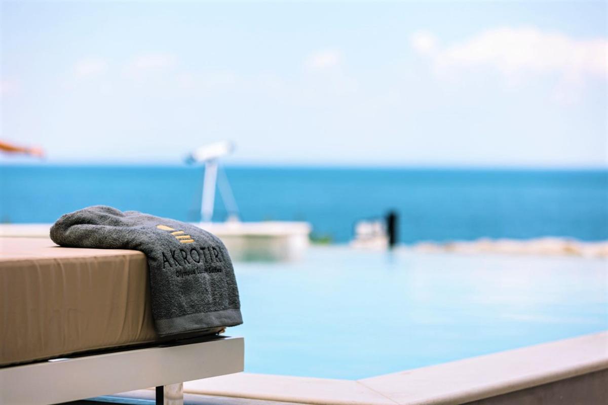 Queen Suite with Sea View - Photo 13
