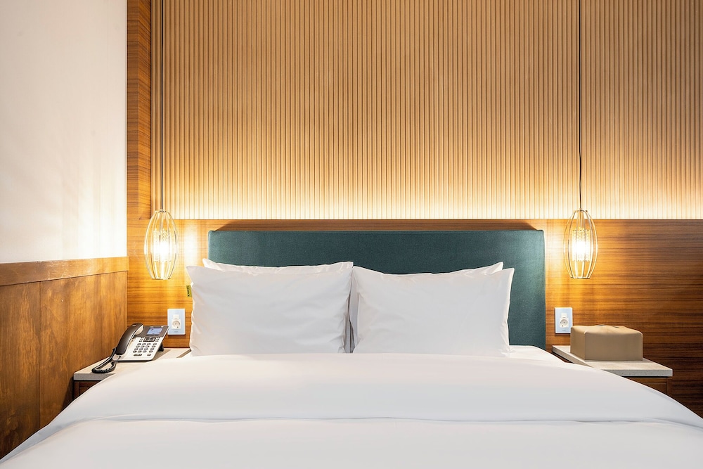 Premium Room - Photo 13
