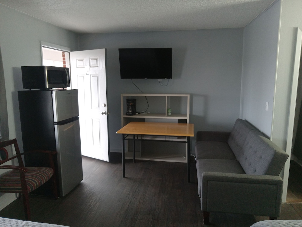 Basic Double Room photo 3