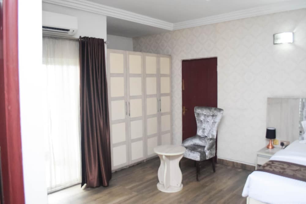 Executive Suite photo 3