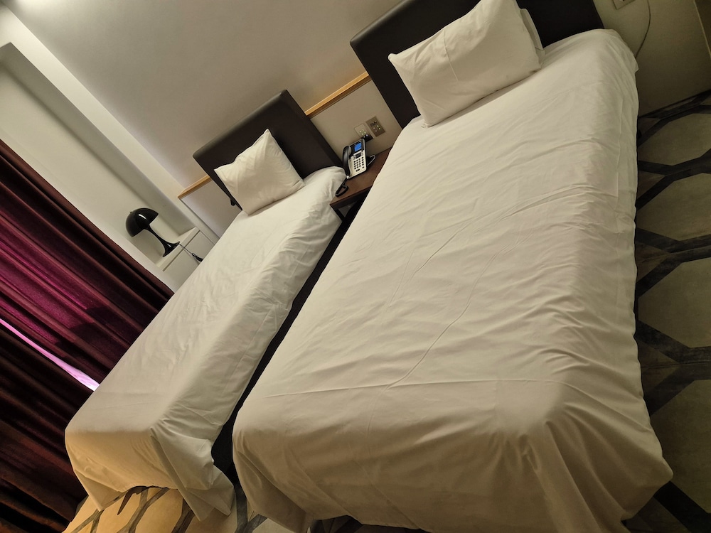 Deluxe Twin Room - Photo 1