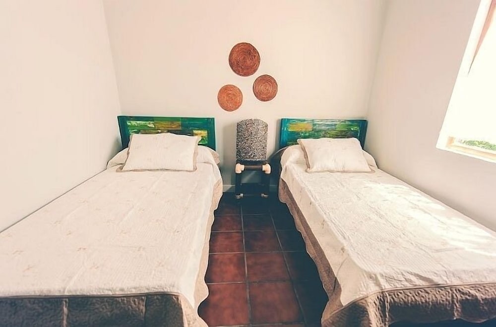 Casa (Amarilla)