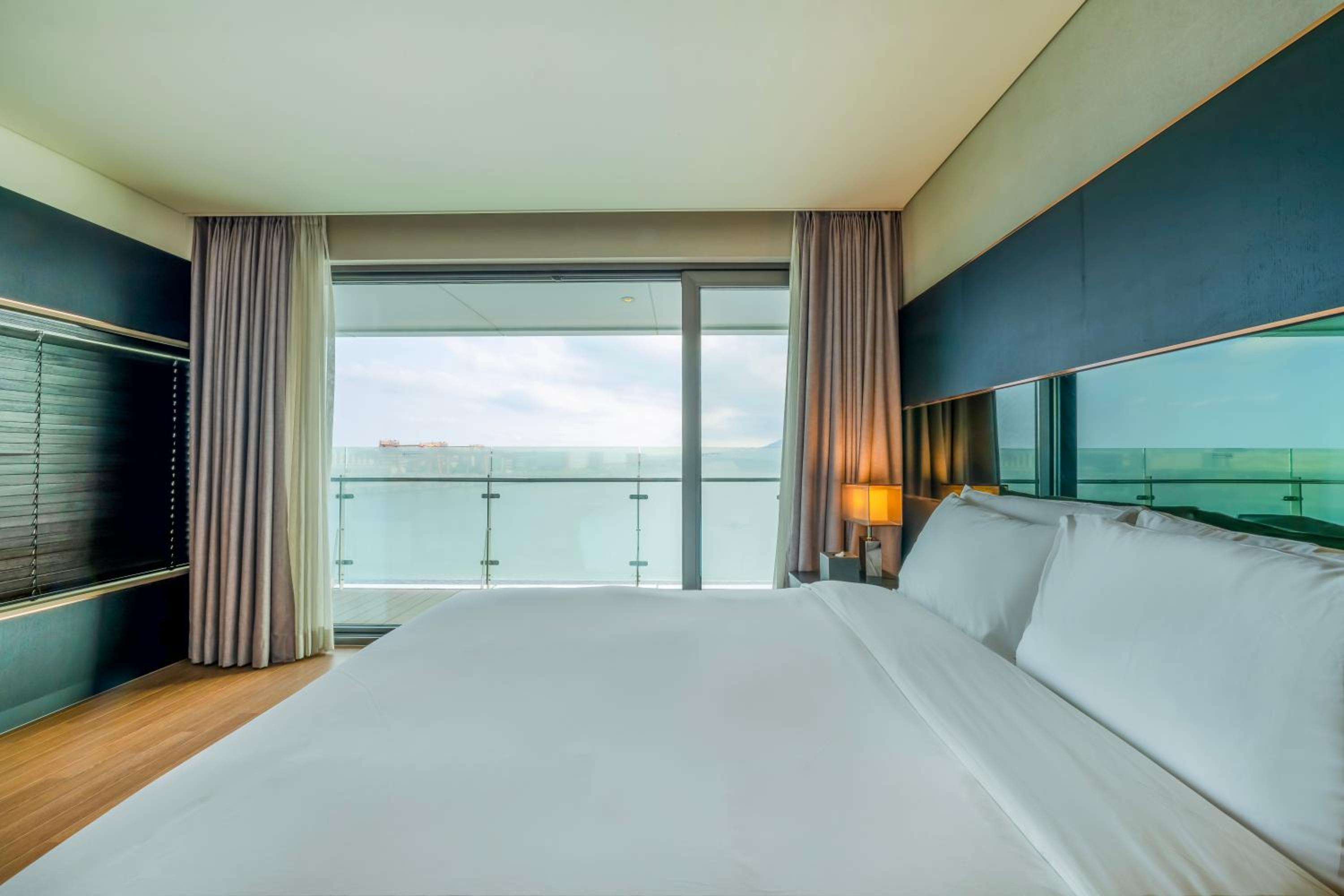 Marina Suite Double Room + Swimming Pool photo 3