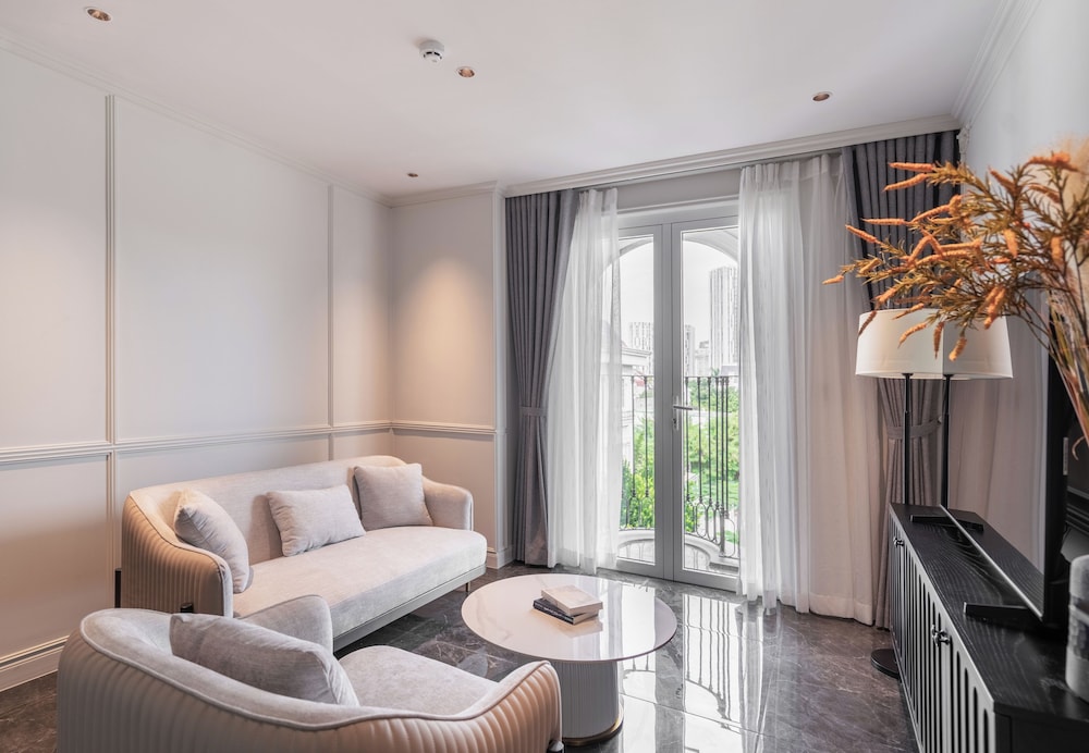 Room, 1 King Bed, Balcony
